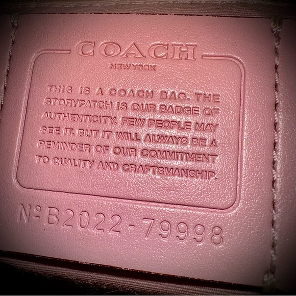 Coach Crossbody purse with large strap - Picture 2 of 5
